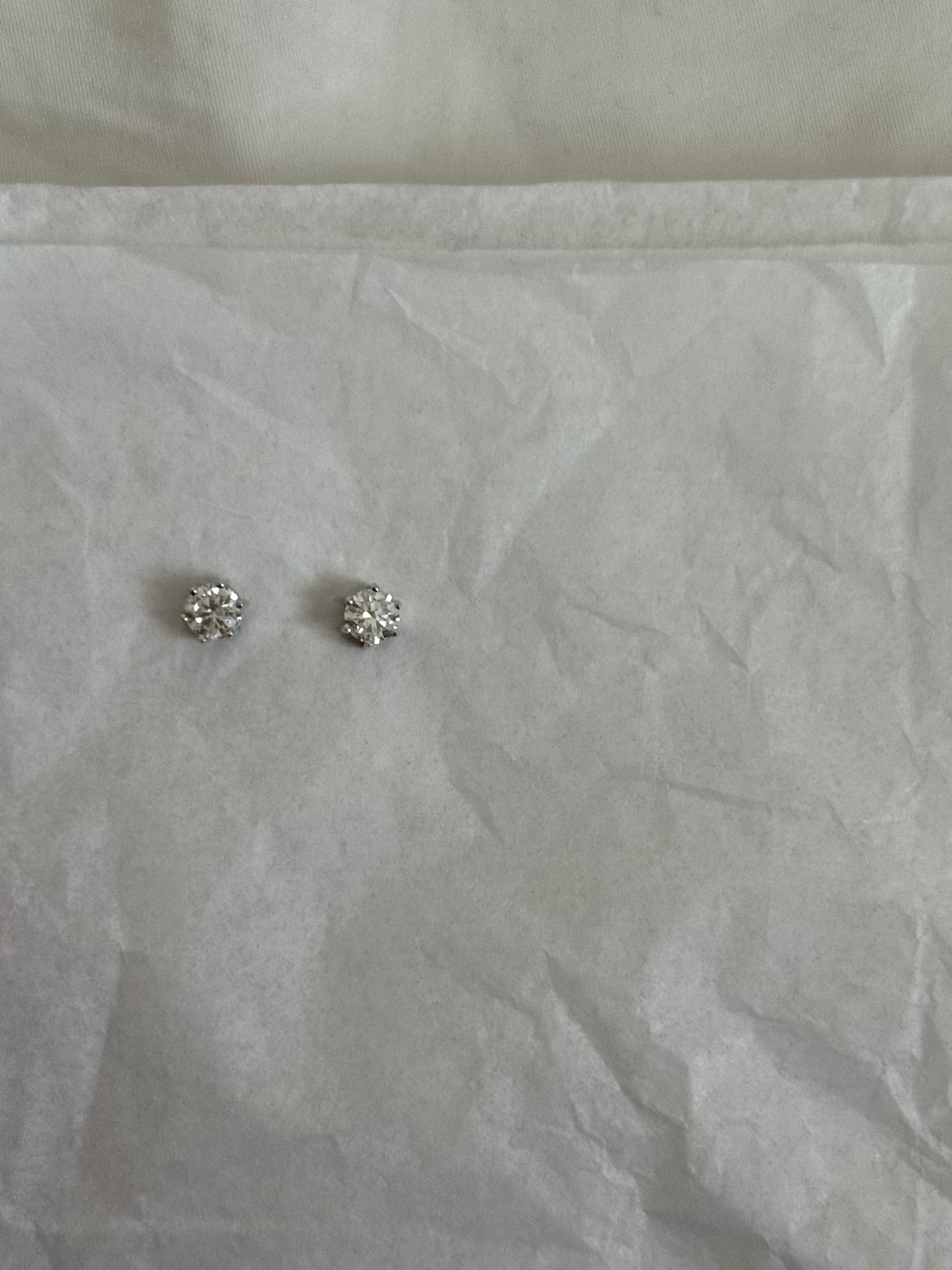 Nickole Earrings - Round